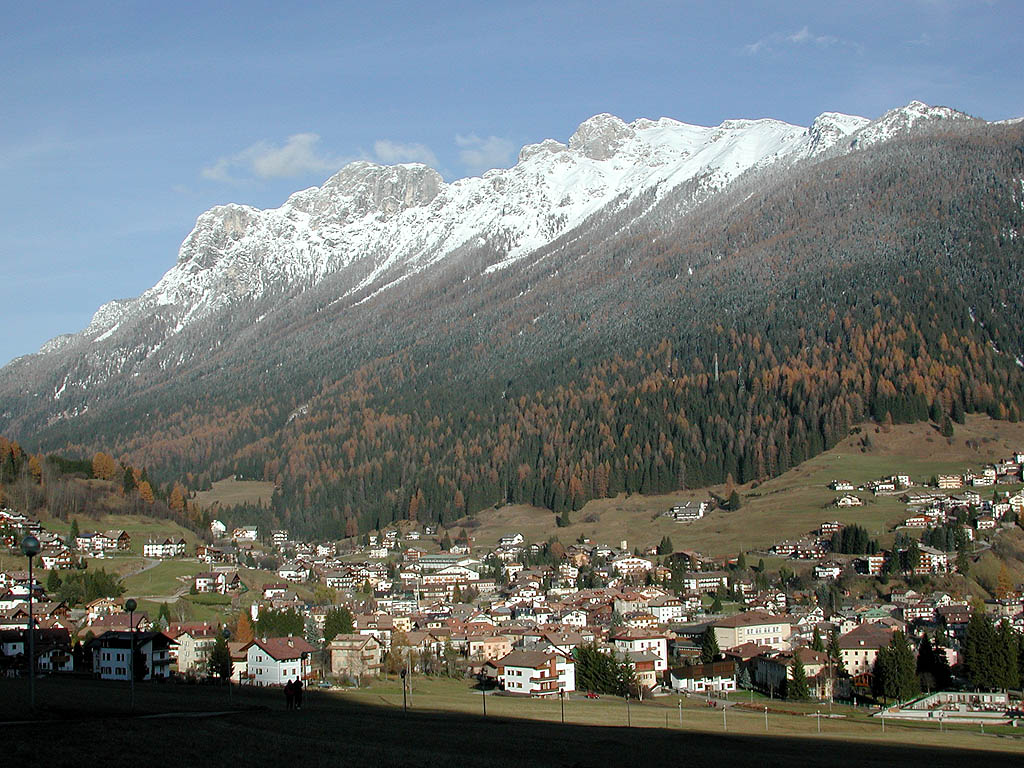 Moena